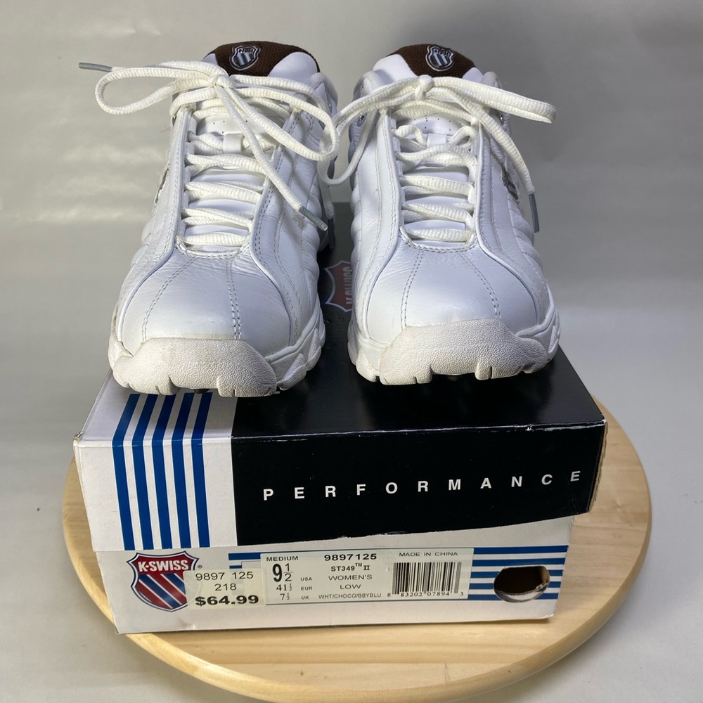 K-Swiss Women’s White Performance Sneakers. 9.5